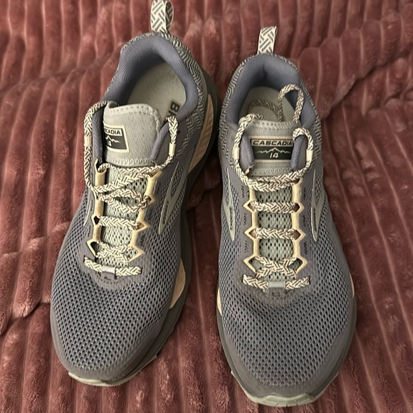 Brooks Shoes - Brooks Cascadia 14 sneakers